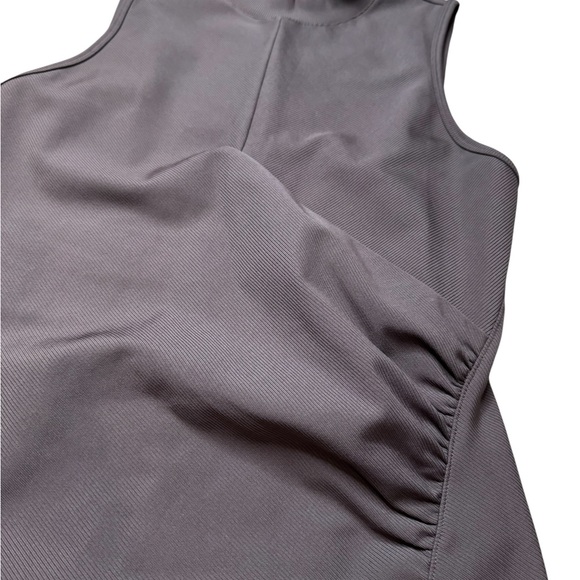 🏋️♀️ Athleta Bayview Tank Top Small in Deep Brownish Gray 💫 Sleek & Versatile - Picture 3 of 5